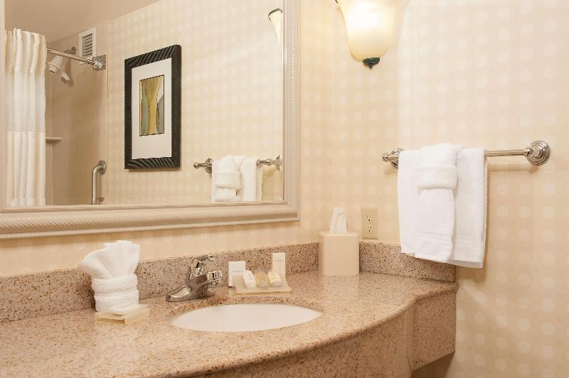 Стандартный Номер Кровать Кинг, Hilton Garden Inn West Lafayette Wabash Landing