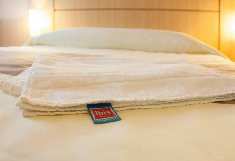 Номер Стандарт, Ibis Como