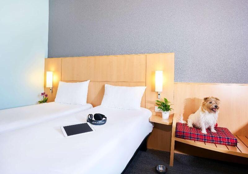 Номер Стандарт, Ibis Como