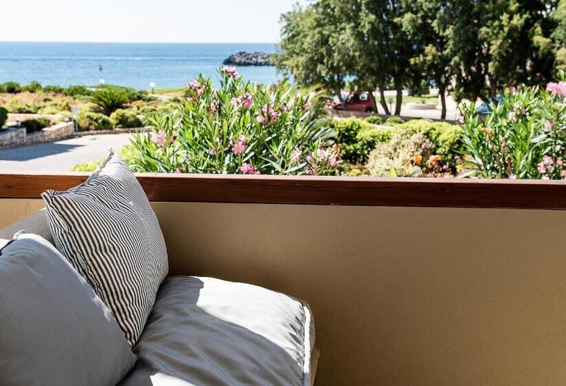 Полулюкс Вид на Море, Kavos Hotel & Suites