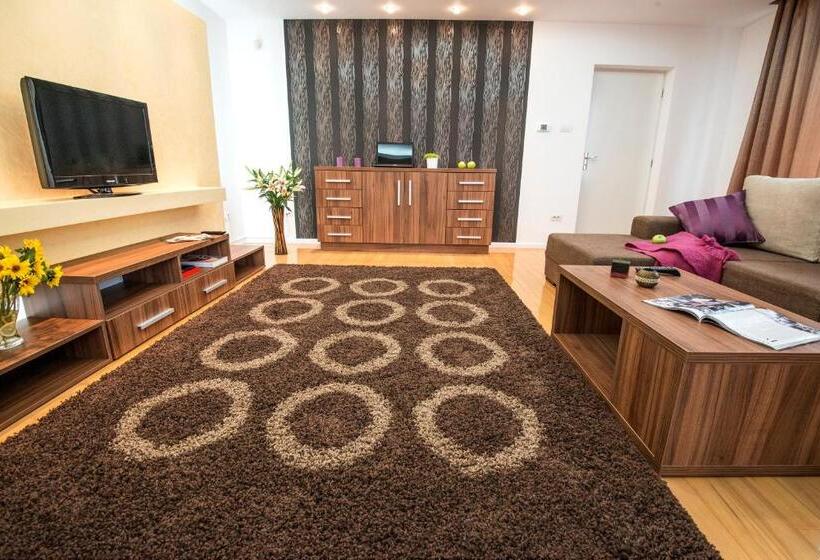 Апартаменты 1 Спальня с Террасой, 6 Apartments