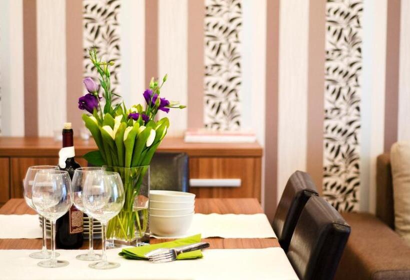 Апартаменты 2 Спальни с Террасой, 6 Apartments