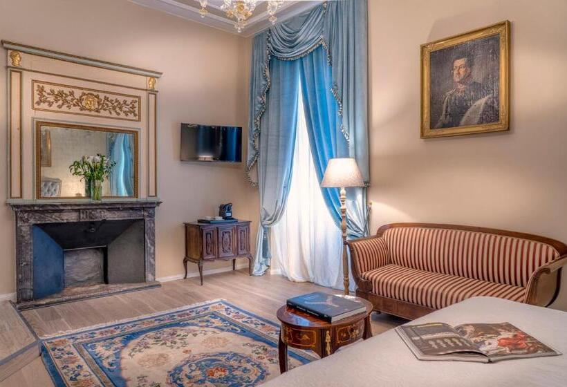 Номер Deluxe с Балконом, Palazzo Cavagna Sangiuliani