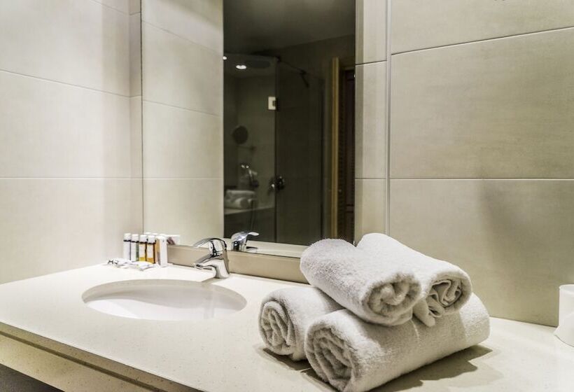 اتاق سوپریور با چشم‌انداز استخر, Castello Boutique Resort & Spa   Adults Only