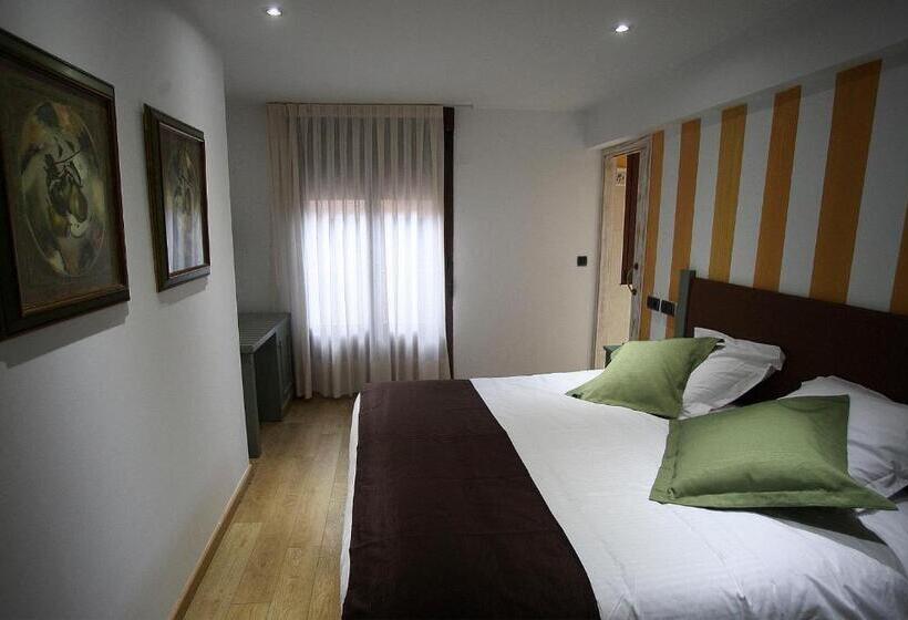 اتاق استاندارد با بالکن, Boutique Hotel Castilla