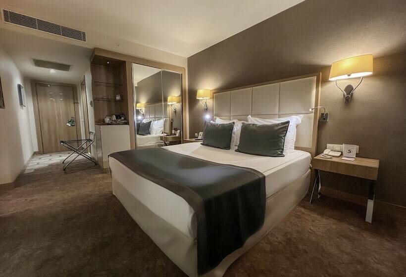 اتاق لوکس, Kaya Izmir Thermal & Convention