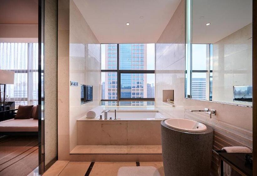 سوئیت اجرایی با تخت کینگ, Pullman Shanghai Jing An