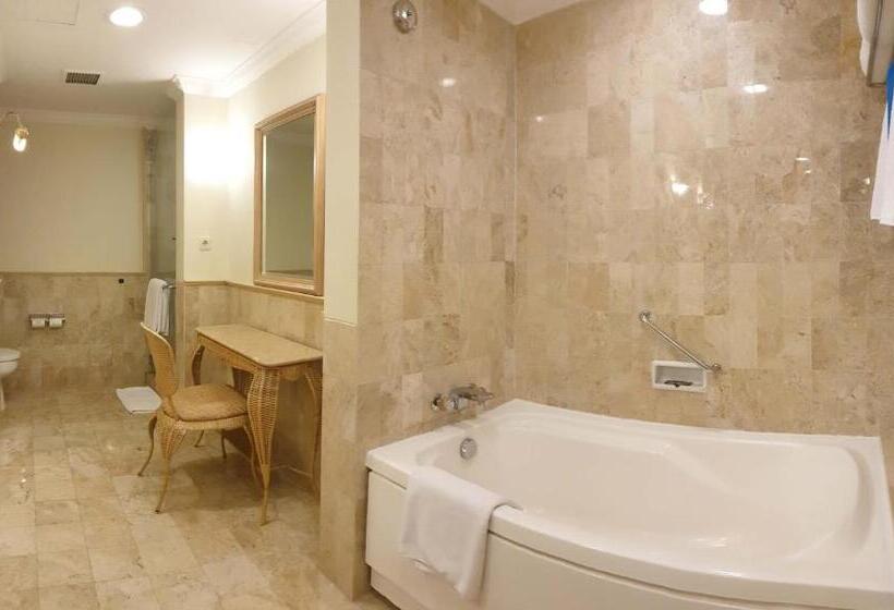 Президентский Люкс, Aryaduta Lippo Village