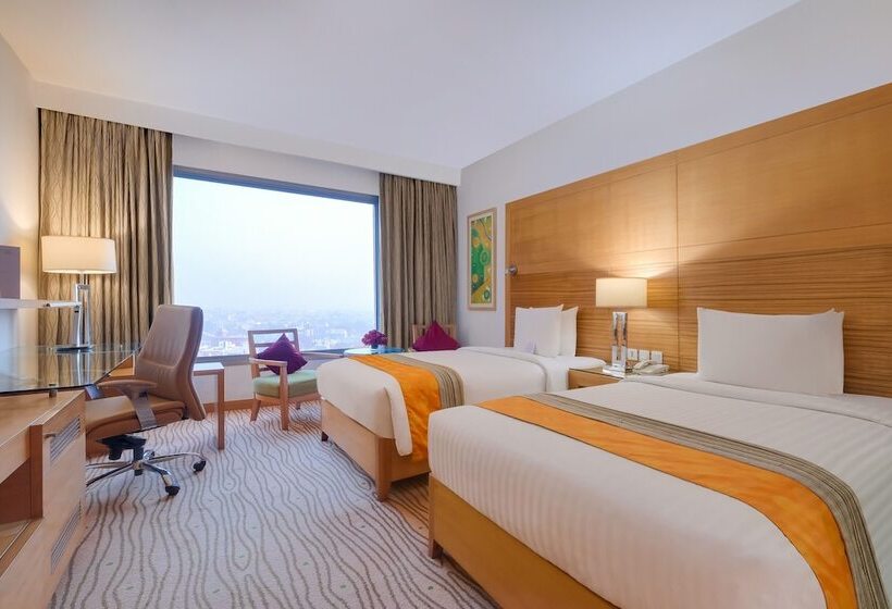 俱乐部房间, Courtyard By Marriott Gurugram Downtown