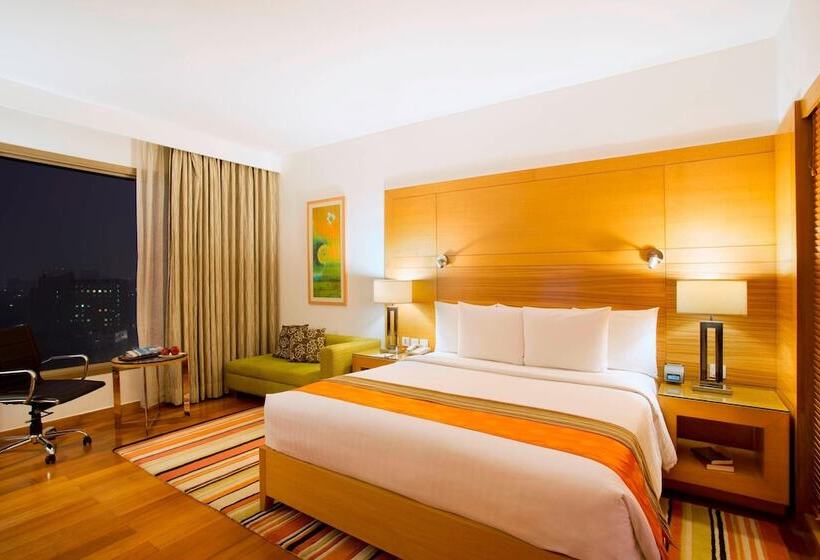 标准间带双人床, Courtyard By Marriott Gurugram Downtown