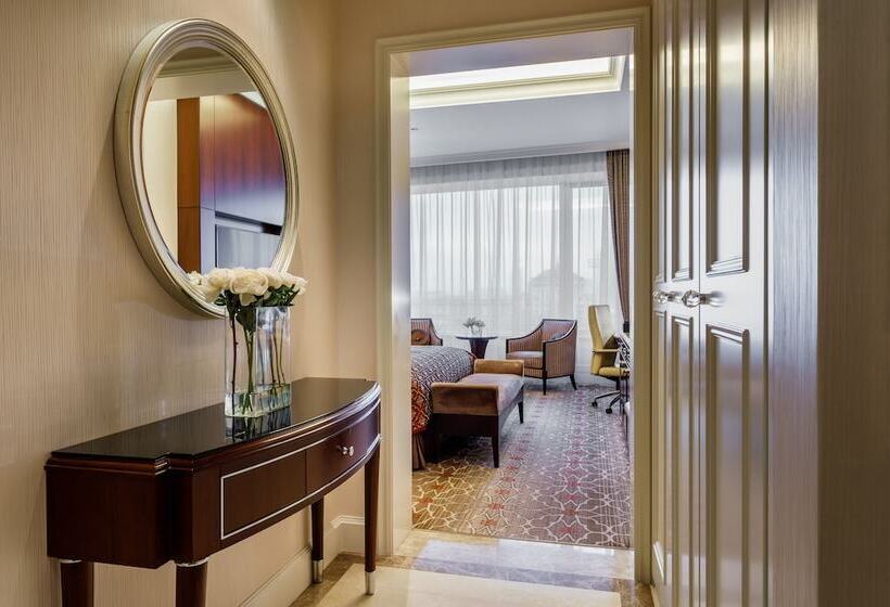 Номер Deluxe, Lotte Hotel Moscow   The Leading Hotels Of The World