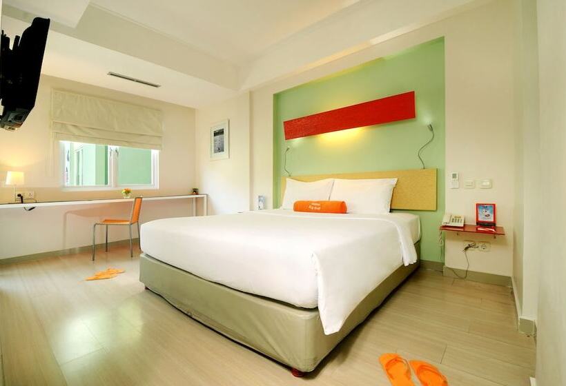 Семейные Апартаменты 3 Спальни, Harris Hotel & Residences Riverview Kuta, Bali