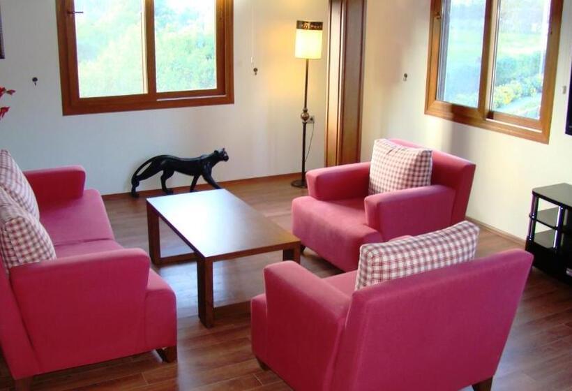 メゾネットスイート, Padok Premium Hotel And Stables