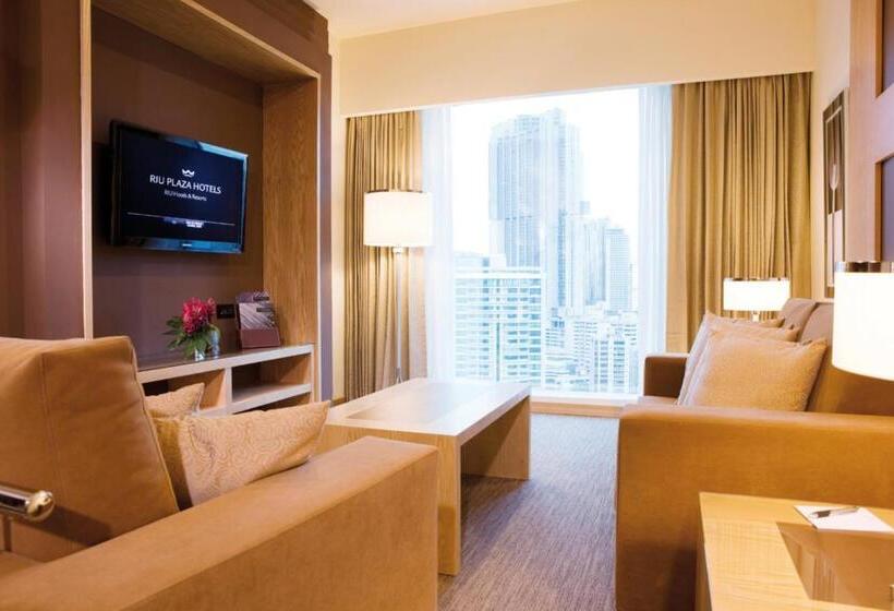 Люкс Сеньор, Hotel Riu Plaza Panama