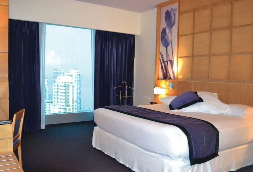 اتاق لوکس با تخت بزرگ, Hotel Riu Plaza Panama