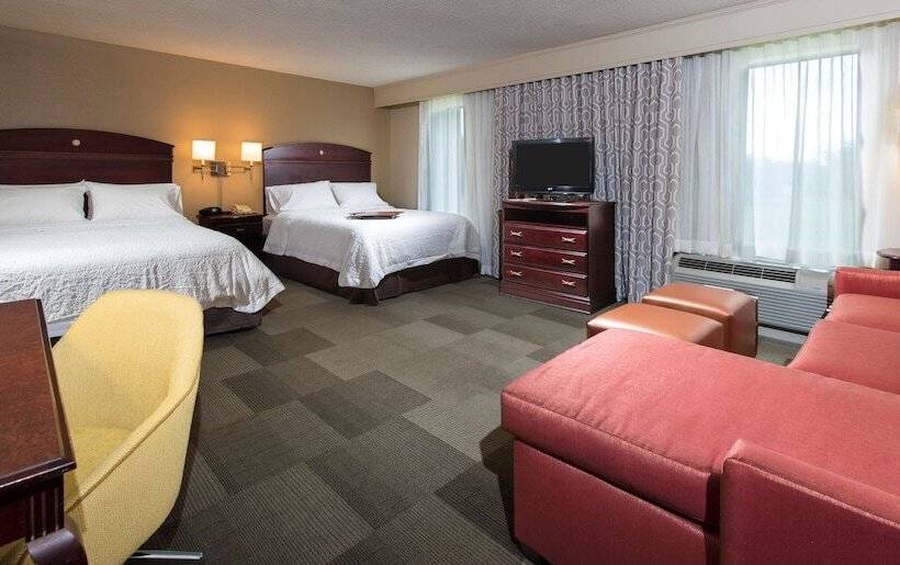 Люкс, Hampton Inn & Suites Pensacola I10 N At Univ. Town Plaza