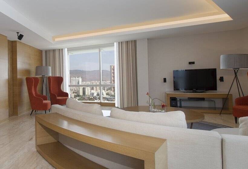 Люкс, The Westin Mumbai Garden City
