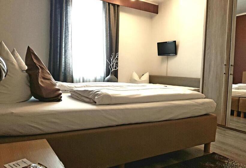 스탠다드 트리플 룸, Parkhotel Villingen Und Boardingzimmer