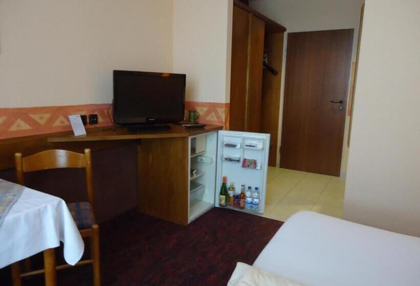 스탠다드 트리플 룸, Enjoyhotel Garni Korntal Stuttgart