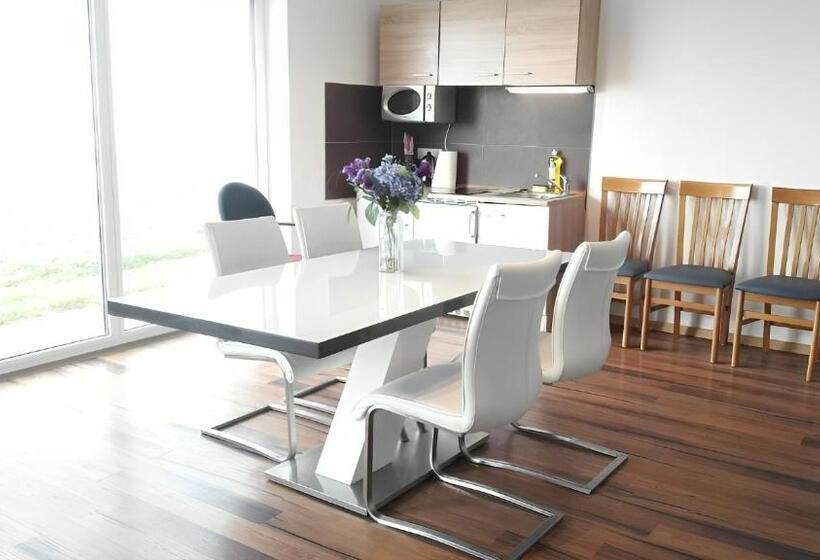 Апартаменты 1 Спальня Вид на Сад, Geinberg Suites & Via Nova Lodges