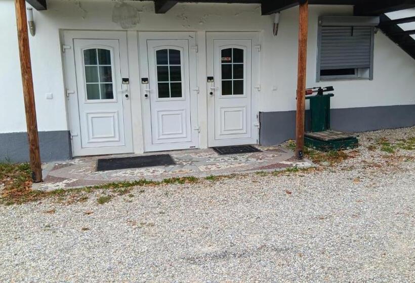 Апартаменты 1 Спальня Вид на Сад, Geinberg Suites & Via Nova Lodges