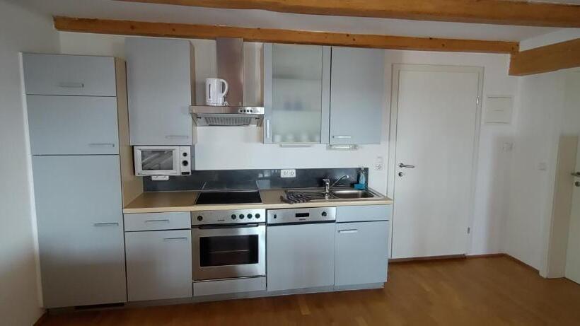 Люкс с Балконом, Geinberg Suites & Via Nova Lodges