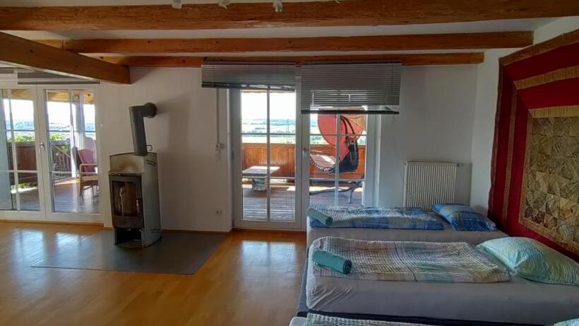 Люкс с Балконом, Geinberg Suites & Via Nova Lodges