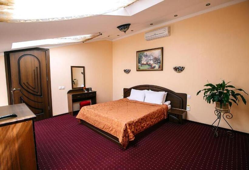 جناح, Edem Hotel Lviv