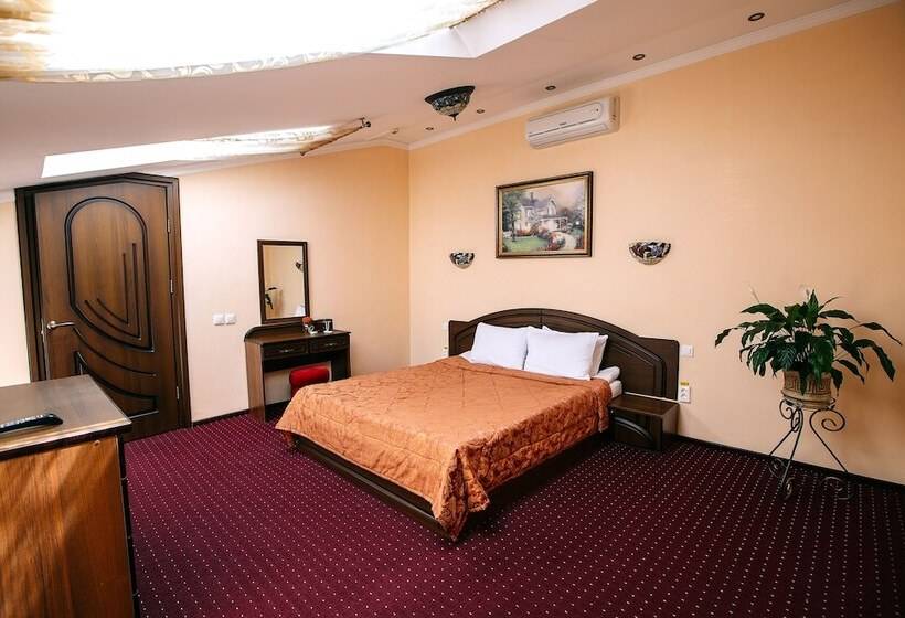 جناح, Edem Hotel Lviv