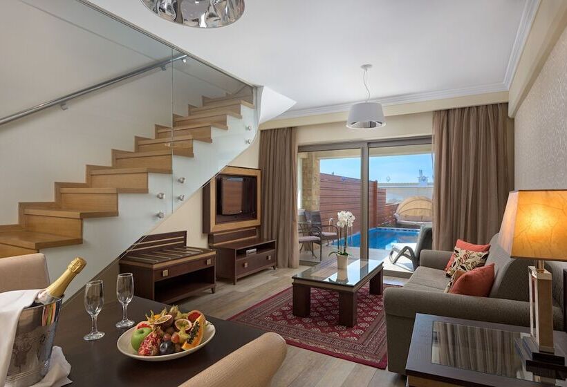 سوییت با چشم‌انداز دریا, La Marquise Luxury Resort Complex