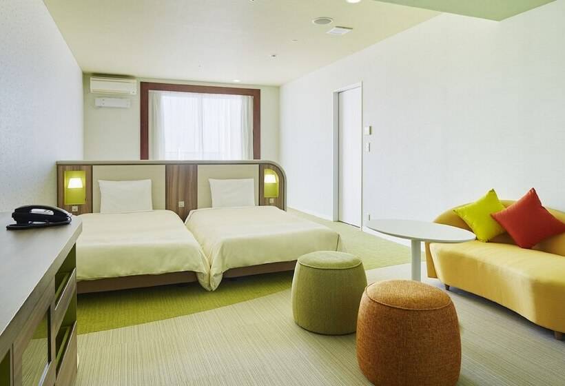 Четырехместный Номер Стандарт с Балконом, Mitsui Garden Hotel Prana Tokyo Bay