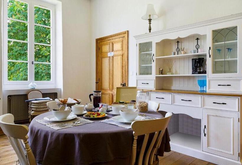 Люкс Вид на Сад, Le Farat Bed & Breakfast