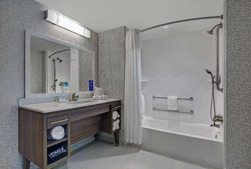 장애인을 위한 킹사이즈 침대 스탠다드 룸, Best Western Plus Glen Allen Inn