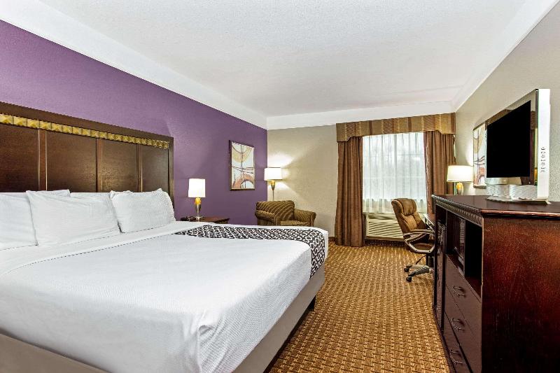 Стандартный Номер Кровать Кинг, La Quinta Inn & Suites By Wyndham Cleburne