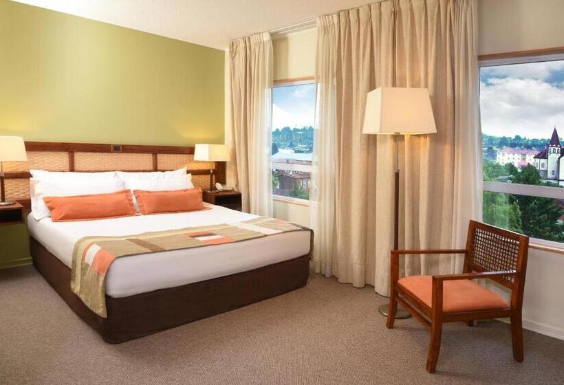 Полулюкс, Solace Hotel Puerto Varas