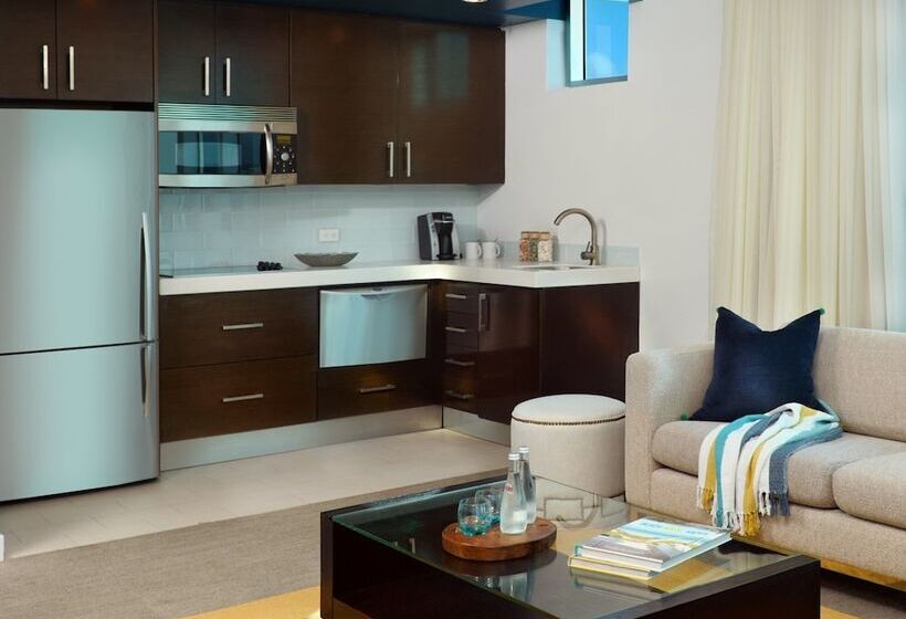 Люкс 2 Спальни, Sole Miami A Noble House Resort