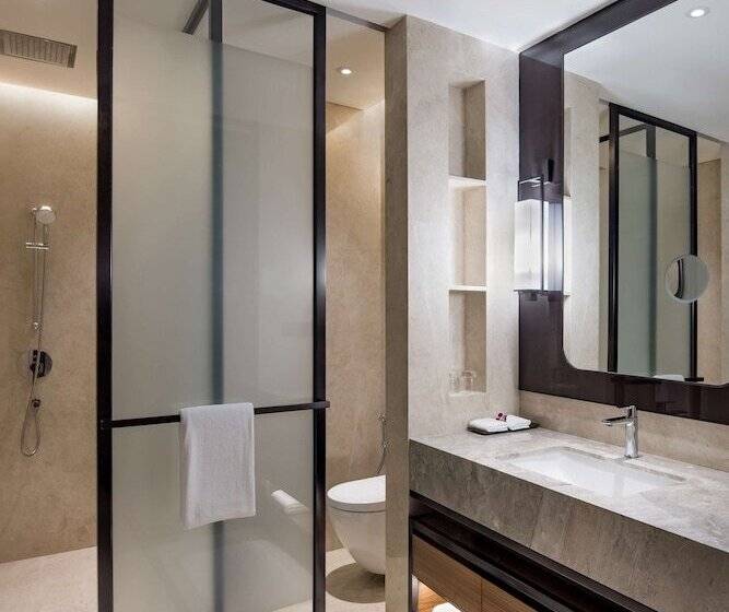 Номер Superior Вид на Бассейн, Radisson Blu Hotel & Spa, Nashik