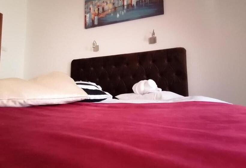 اتاق لوکس, Mon Accommodation Free Parking
