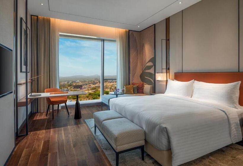 Номер Superior Вид на Горы, Radisson Blu Hotel & Spa, Nashik