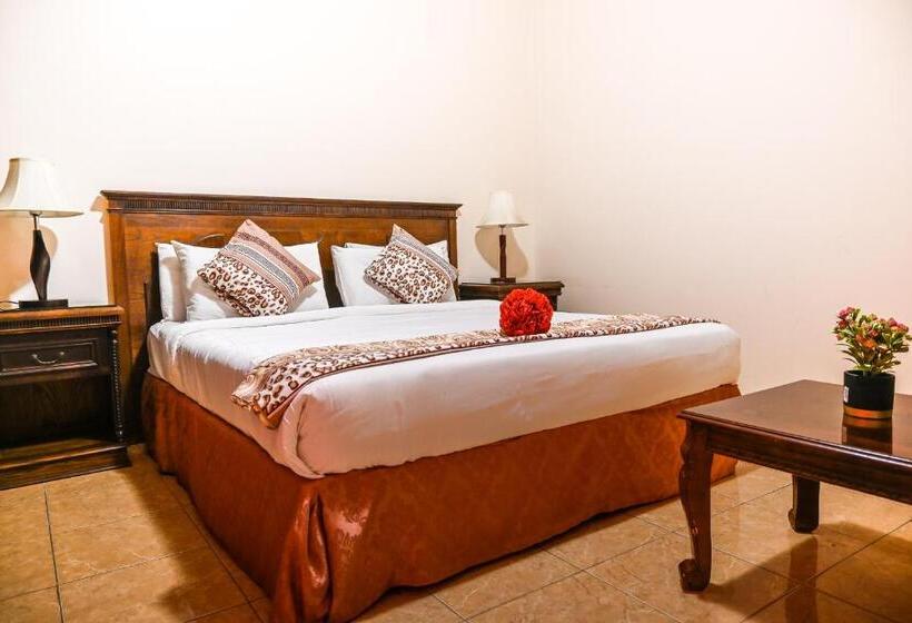 Junior Suite, سيلين الفيصلية   Celine Al Faisaliah