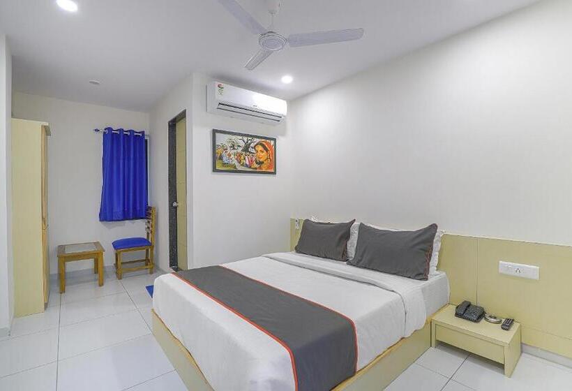 Трехместный Номер Классика, Collection O Hotel La Veera