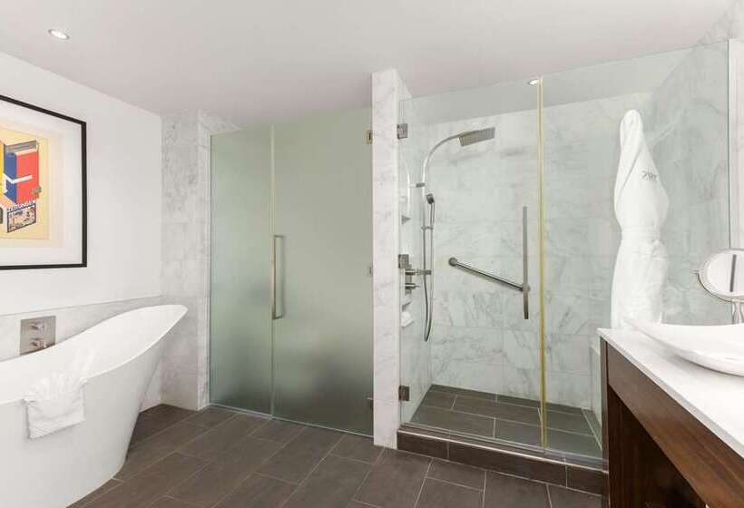 חדר סטנדרט עם מיטת קינג, The Slate Denver, Tapestry Collection By Hilton