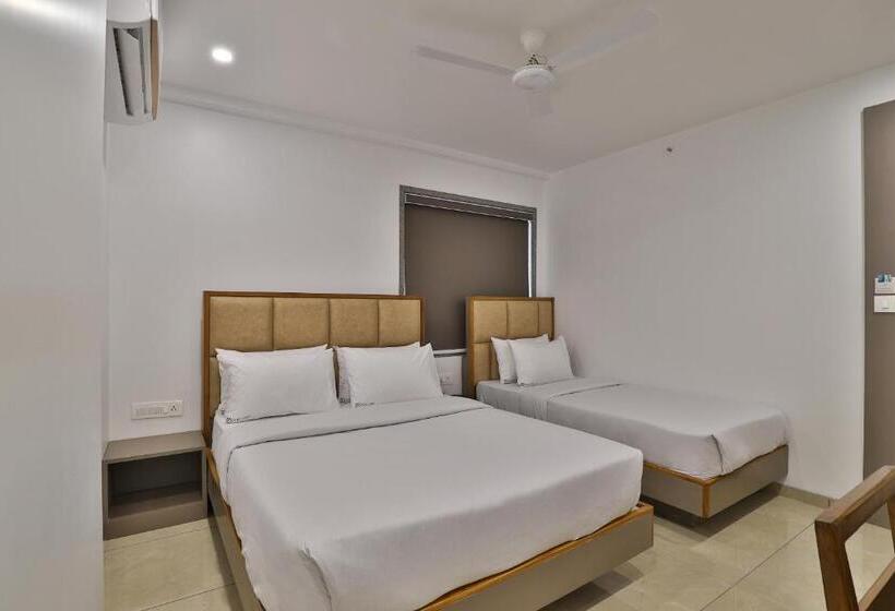 اتاق سوپریور, 7 Orbit Hotel, Surat