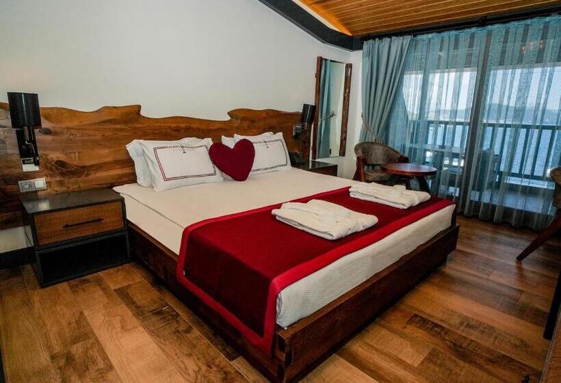 اتاق لوکس, Porto Amore Club