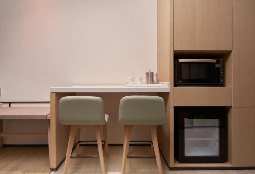חדר סטנדרט עם מרפסת, Element Xiamen Tong An