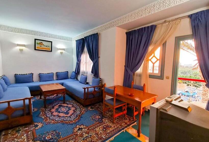 Havuz Manzaralı 1 Yatak Odalı Daire, Auberge Du Littoral