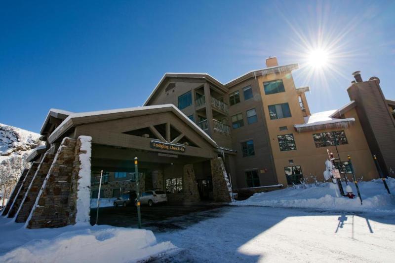 キングサイズベッドのスタンダードルーム, Hampton Inn & Suites By Hilton Lethbridge