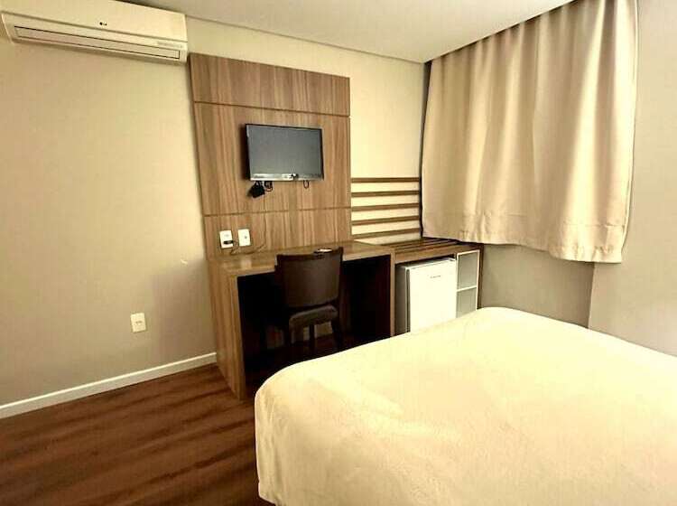 Номер Executive, Umbu Hotel Porto Alegre   Centro Histórico   Prox Aeroporto 15min