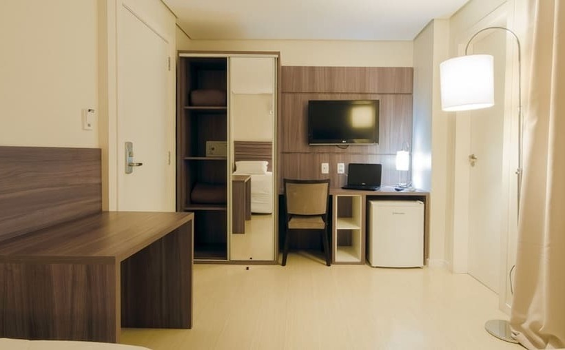 이그제큐티브 트리플, Umbu Hotel Porto Alegre   Centro Histórico   Prox Aeroporto 15min