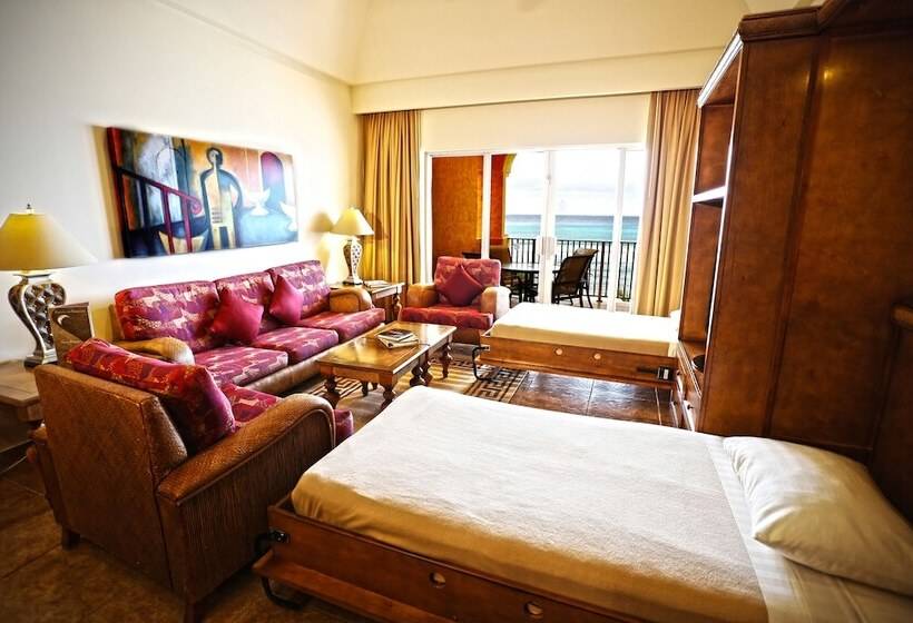 سوئیت دلوکس 2 خوابه, The Royal Haciendas Resort & Spa